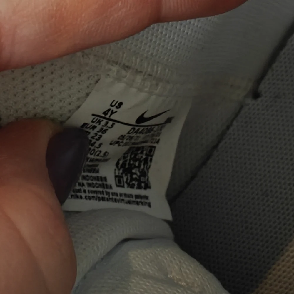 NIKE Blazer Mid 77 Vintage White Black - Picture 8 of 8